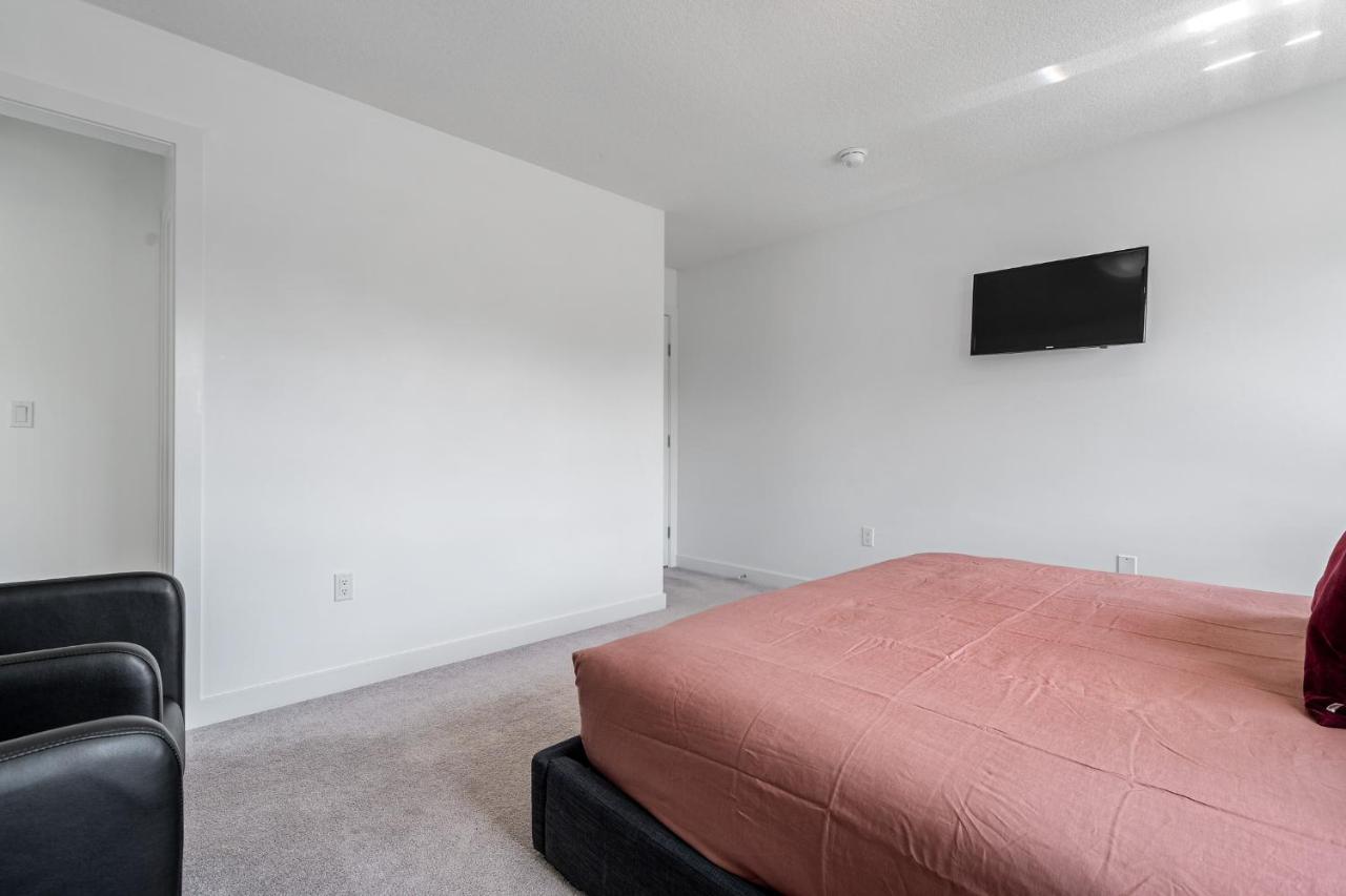 Luxury Spacious Private House Near City Centre YYC Eksteriør bilde